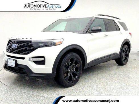 Used 2023 Ford Explorer ST-Line image 1