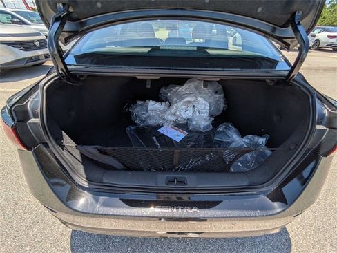 New 2025 Nissan Sentra SR w/ Midnight Edition image 25