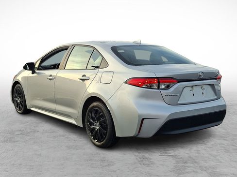 Used 2024 Toyota Corolla LE image 3