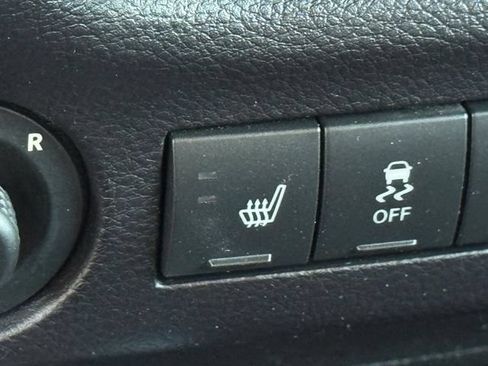 Used 2015 Jeep Wrangler Unlimited Sahara AWD/4WD image 18