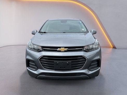 Used 2020 Chevrolet Trax LS w/ Tint and Cruise Package FWD image 8