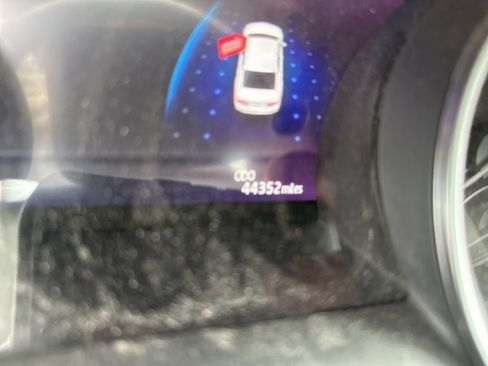 Used 2024 Toyota Camry XLE FWD image 6