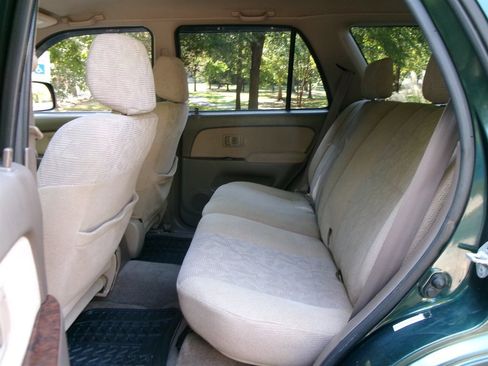 Used 2000 Toyota 4Runner SR5 image 32