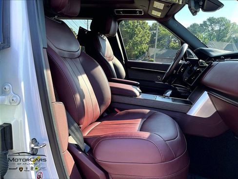 Used 2025 Land Rover Range Rover Long Wheelbase Autobiography AWD/4WD image 9