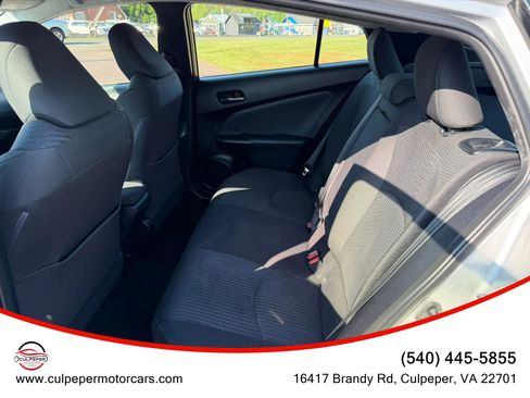 Used 2016 Toyota Prius Two FWD image 9