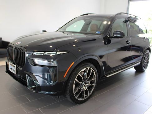 Used 2023 BMW X7 xDrive40i w/ Executive Package AWD/4WD image 12