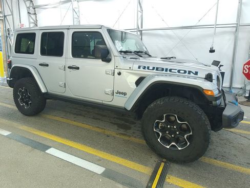 Used 2023 Jeep Wrangler Unlimited Rubicon 4xe w/ Cold Weather Group AWD/4WD image 3