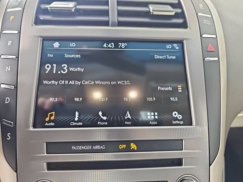 Used 2018 Lincoln MKZ Reserve w/ Climate Package AWD/4WD image 27