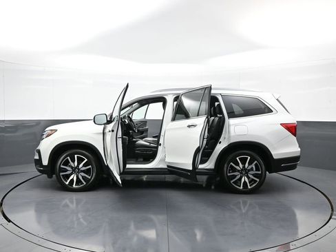 Certified 2022 Honda Pilot Touring image 47