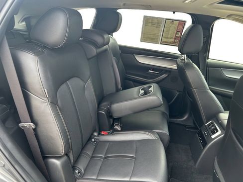 Used 2024 MAZDA CX-90 3.3 Turbo w/ Preferred Plus AWD/4WD image 17