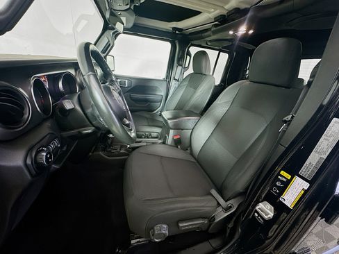 Used 2021 Jeep Gladiator Willys image 13