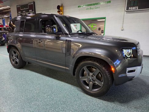 Used 2023 Land Rover Defender 110 SE AWD/4WD image 4