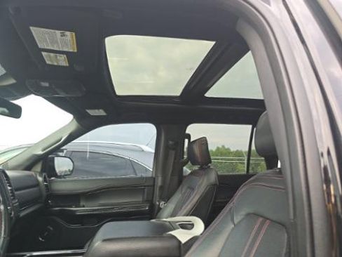 Used 2019 Ford Expedition Limited w/ Equipment Group 303A AWD/4WD image 9