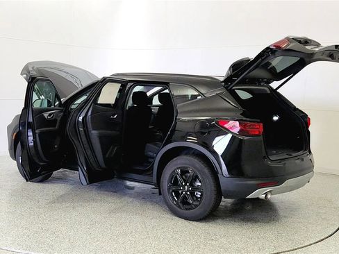 New 2026 Chevrolet Blazer LT w/ Convenience Package image 21