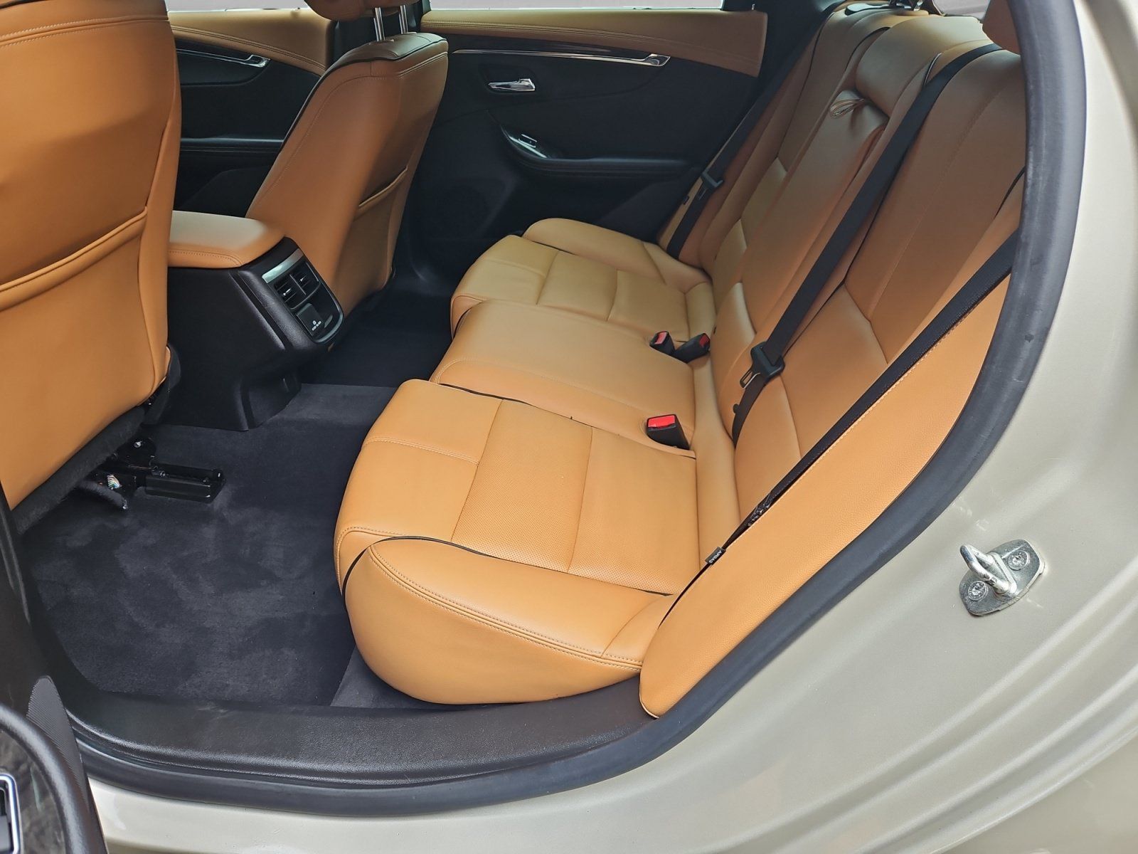 Used 2014 Chevrolet Impala LTZ FWD image 14