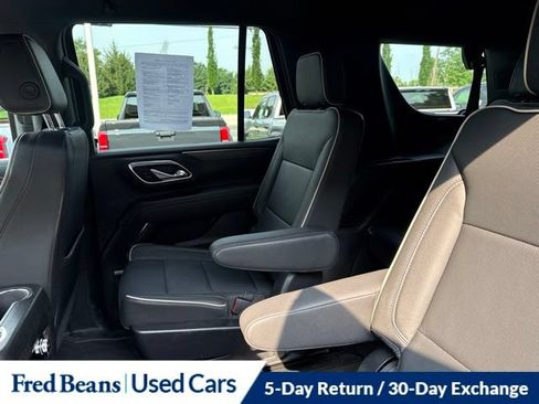 Used 2023 GMC Yukon SLT w/ SLT Luxury Package AWD/4WD image 24