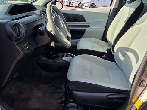 Used 2013 Toyota Prius C One image 5