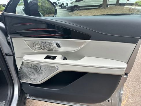 New 2026 Lincoln Nautilus Reserve AWD/4WD image 16