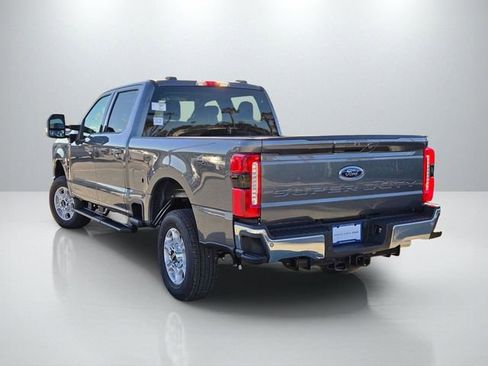 New 2026 Ford F250 XLT w/ XLT Premium Package AWD/4WD image 8