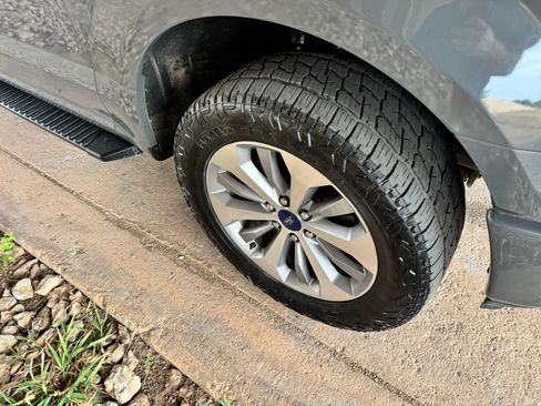 Used 2018 Ford F150 XL w/ Equipment Group 101A Mid AWD/4WD image 30