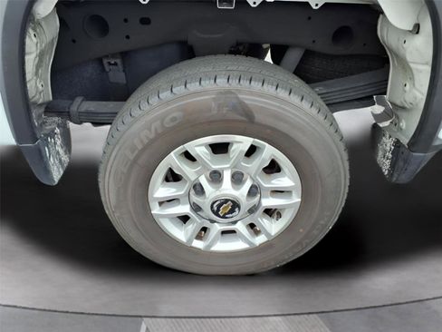 Used 2024 Chevrolet Silverado 2500 LT image 10