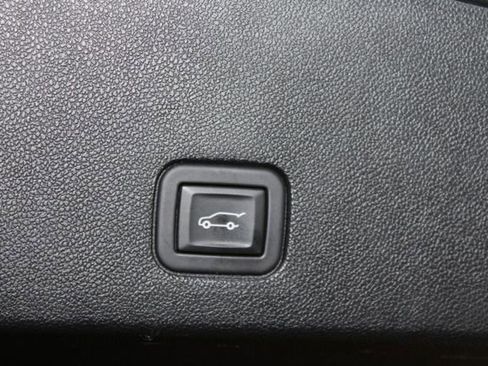 Certified 2023 Cadillac XT6 Premium Luxury image 30