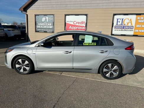 Used 2019 Hyundai Ioniq Plug-In Hybrid image 8