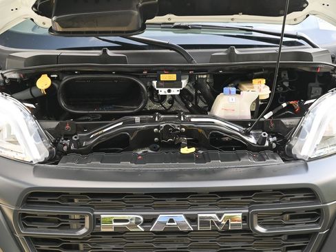 Used 2025 RAM ProMaster 2500 w/ Storage Group image 10