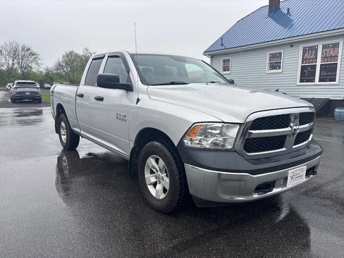 Used 2018 RAM 1500 ST w/ SXT Appearance Group AWD/4WD image 10