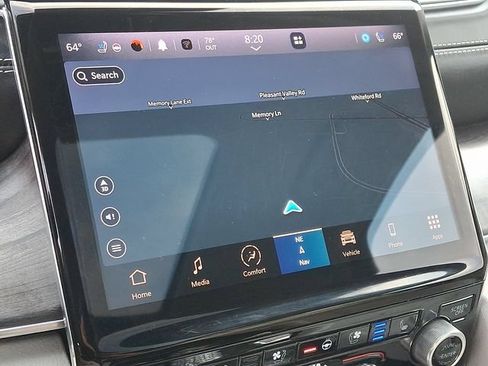 Used 2022 Jeep Grand Cherokee L Overland w/ Luxury Tech Group IV AWD/4WD image 3