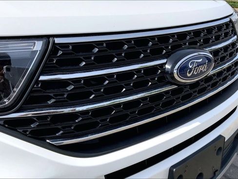 Used 2020 Ford Explorer XLT w/ Equipment Group 202A RWD image 33
