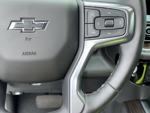 Used 2025 Chevrolet Silverado 1500 LT Trail Boss w/ LPO, Dark Essentials Package AWD/4WD image 18