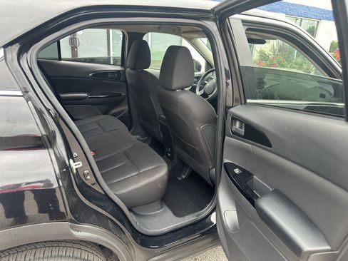 Used 2024 Mitsubishi Eclipse Cross LE AWD/4WD image 13