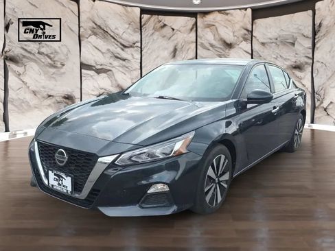 Used 2022 Nissan Altima 2.5 SV FWD image 1