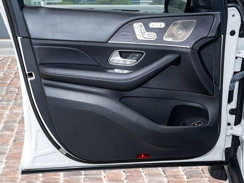 Used 2022 Mercedes-Benz GLE 350 4MATIC image 11