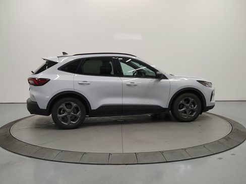 Used 2025 Ford Escape ST-Line FWD image 8