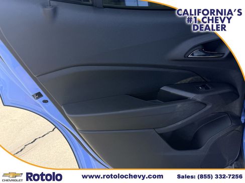 Used 2024 Chevrolet Trax RS w/ Sunroof Package FWD image 15