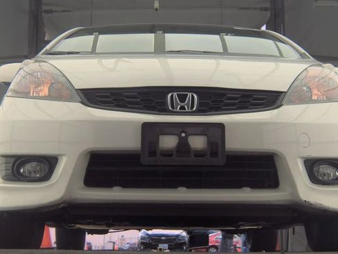 Used 2013 Honda Fit Sport image 3