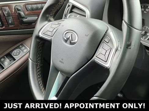 Used 2017 INFINITI QX30 Premium w/ Navigation Package image 29