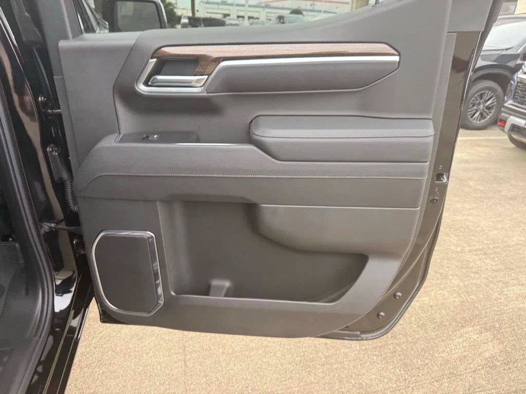 Used 2026 Chevrolet Silverado 1500 LT w/ Texas Edition Plus RWD image 39