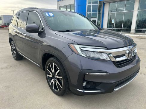 Used 2019 Honda Pilot Touring image 1