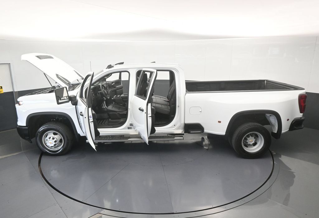 Used 2026 Chevrolet Silverado 3500 W/T AWD/4WD image 65