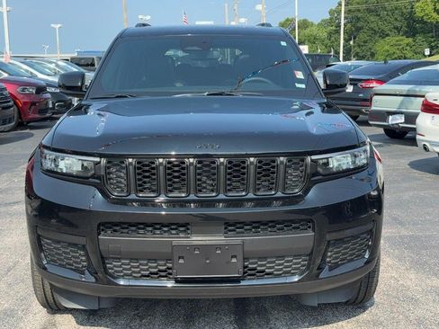 Used 2023 Jeep Grand Cherokee L Laredo AWD/4WD image 10
