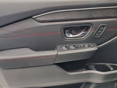 New 2026 Honda Pilot Black Edition image 6