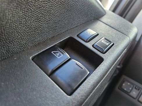 Used 2006 Nissan Frontier SE w/ (P01) Power Pkg image 29