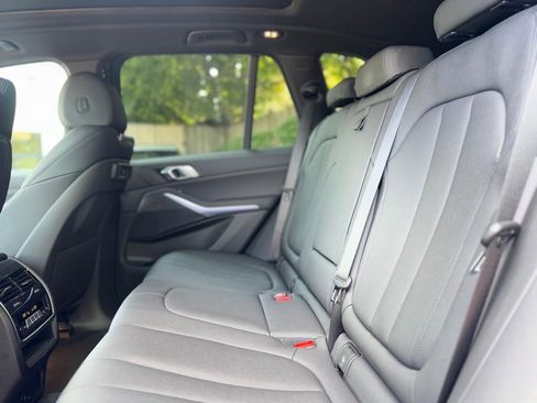 Used 2022 BMW X5 xDrive40i w/ Premium Package image 19