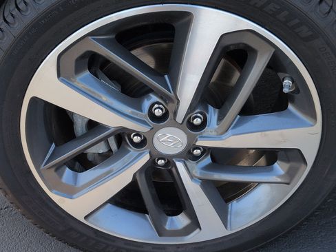 Used 2019 Hyundai Kona Limited image 13