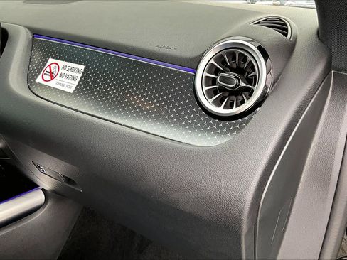 Used 2025 Mercedes-Benz GLA 250 image 18