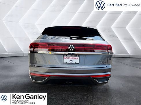 Used 2024 Volkswagen Atlas Cross Sport SE AWD/4WD image 3