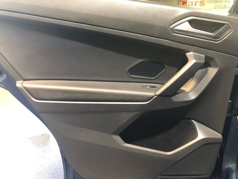 Used 2019 Volkswagen Tiguan SEL R-Line AWD/4WD image 28